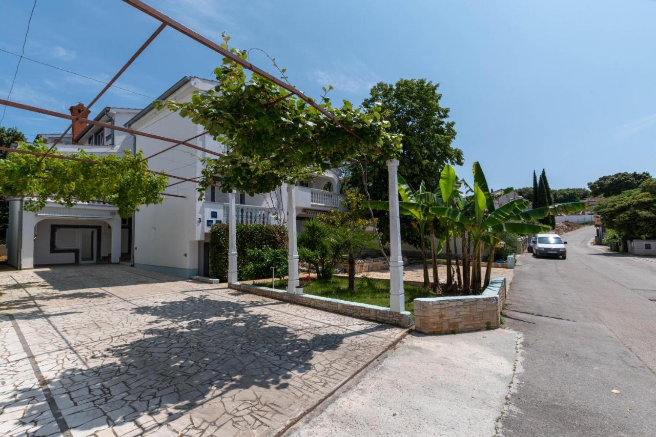 Villa Lucija Пьешчана-Увала Экстерьер фото